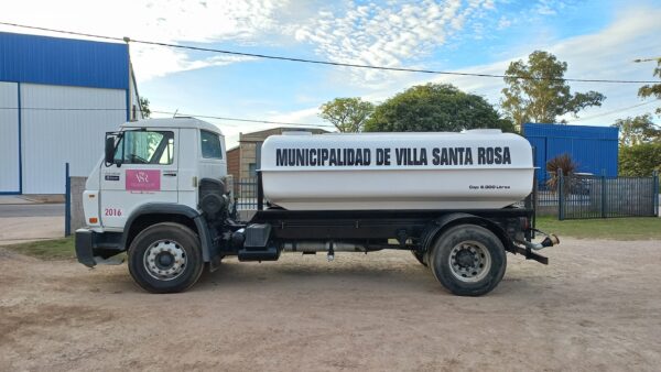 Equipo de riego sobre camión - Imagen 4